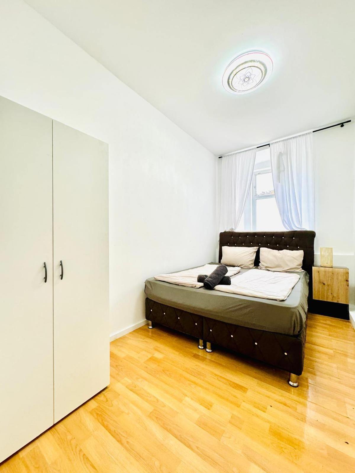 Comfy Rooms In A Shared Apt, 8Min To Rathausplatz Wien Exteriör bild
